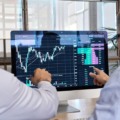 JPMorgan recomenda 'compra' para mercados Brasil; antevê ciclo de 425 pbs de corte de juro