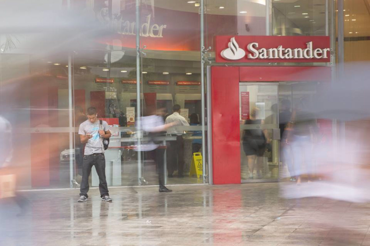 Facebook/Santander
