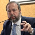 Petrobras tem que ser ´mola propulsora´ da economia, diz ministro de Minas e Energia
