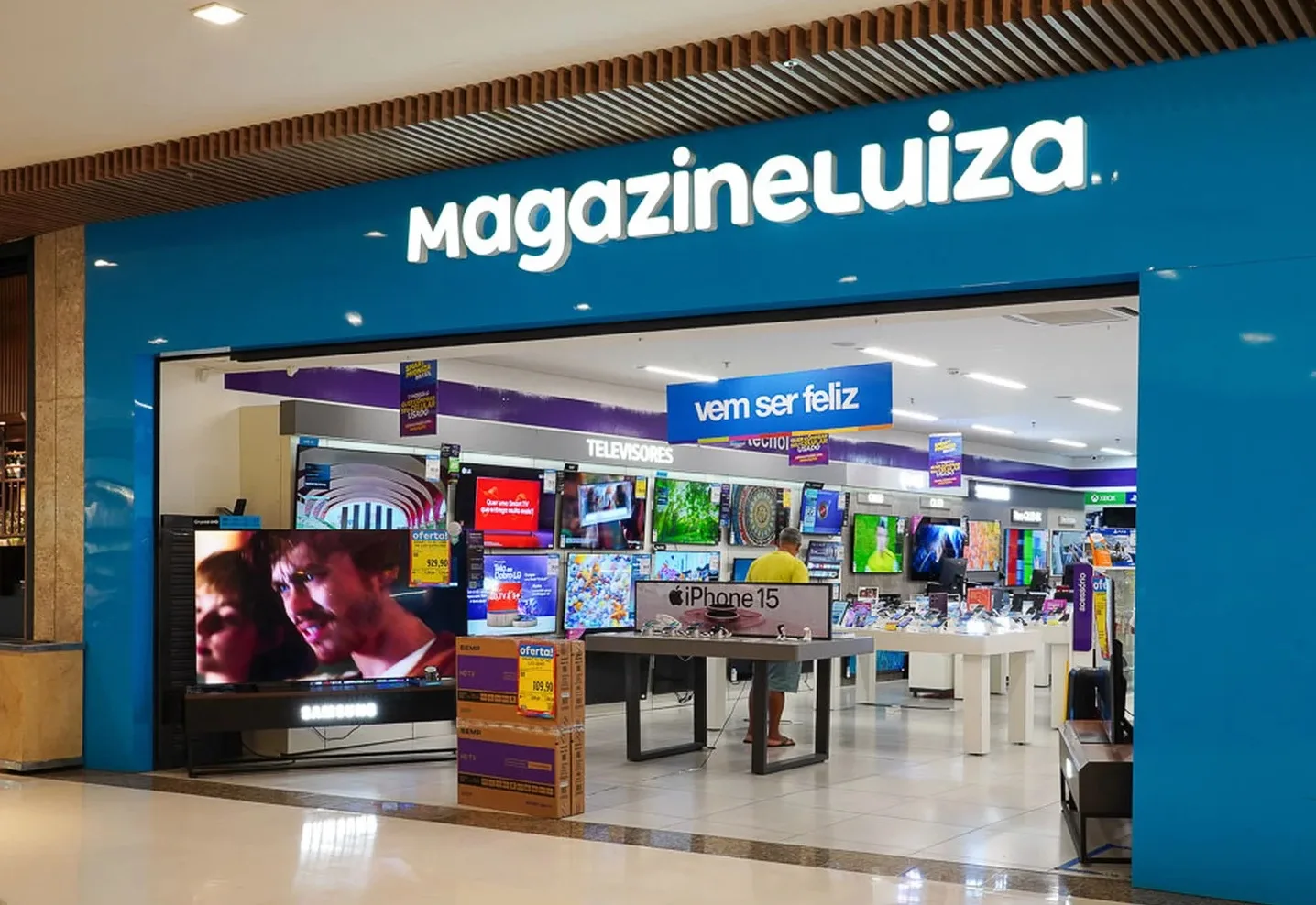 Magazine Luiza diversifica para manter lucro mesmo com Selic em 'nível altíssimo', diz CEO