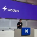 TC apresenta corretora ´Traders´ ao mercado com toque do sino na B3