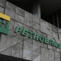 Petrobras está mais barata que pares regionais e pode disparar com eleições, diz BTG